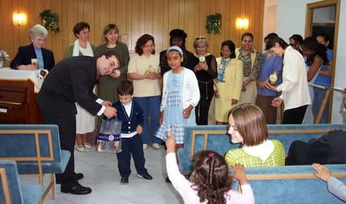 Bienvenida a los niños de la congregación